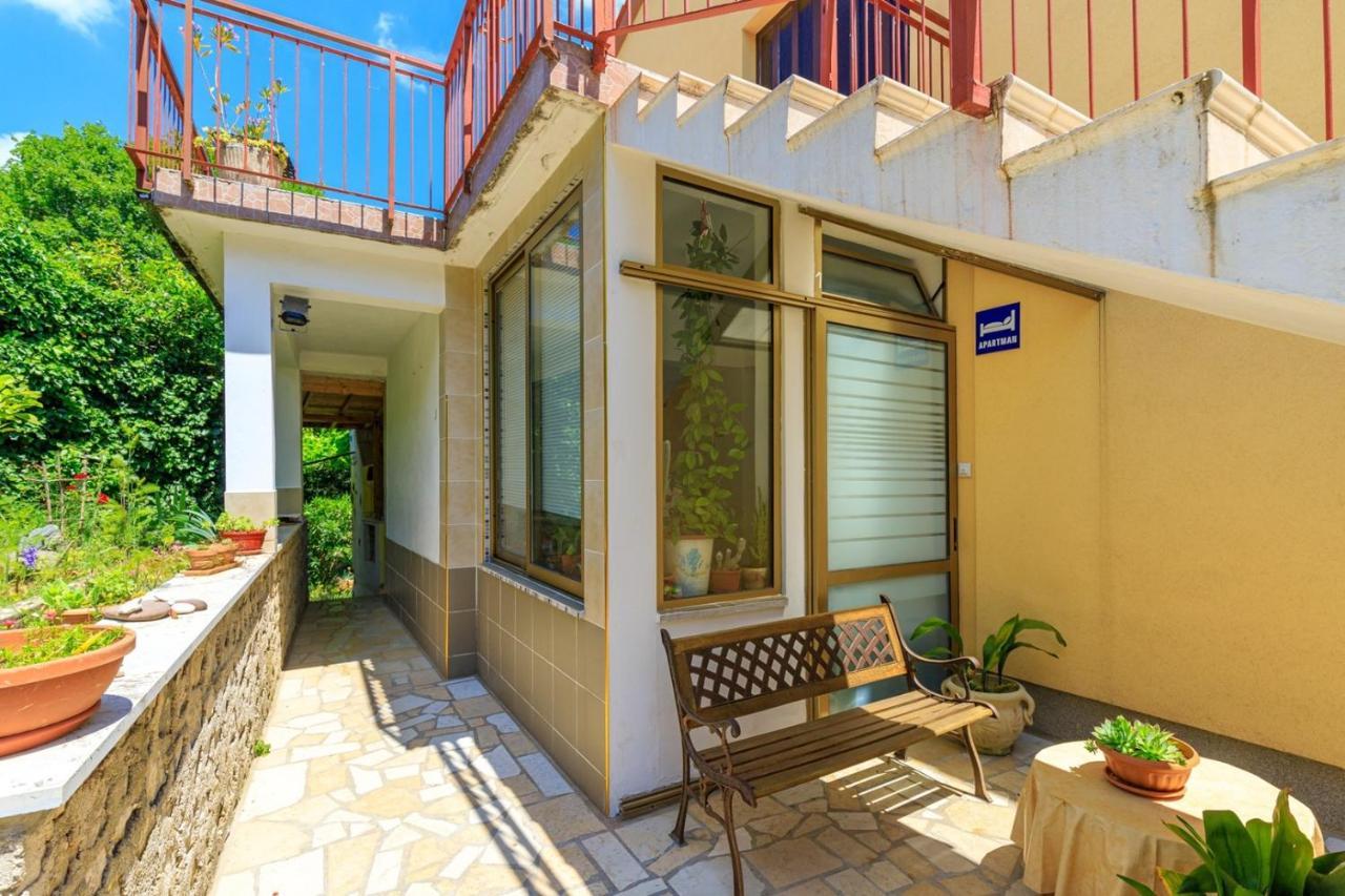 Apartments Vivijana Рабац Экстерьер фото