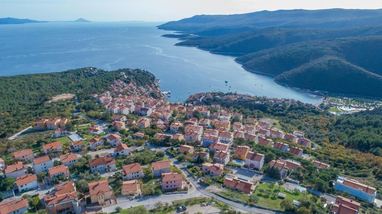 Apartments Vivijana Рабац Экстерьер фото