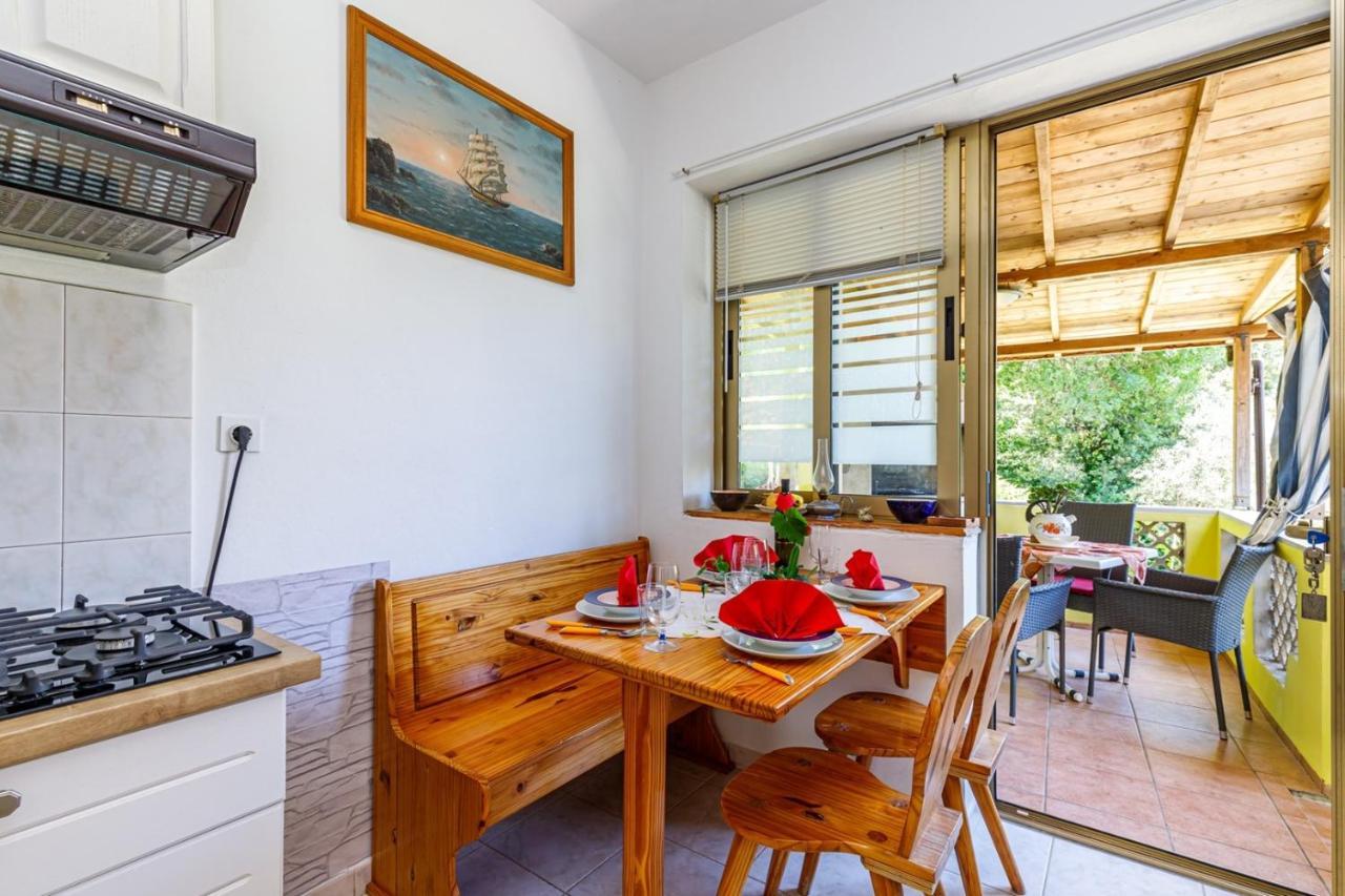 Apartments Vivijana Рабац Экстерьер фото